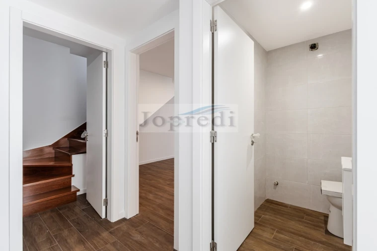 Quinta T4 para Venda em São Domingos de Rana Foto 30