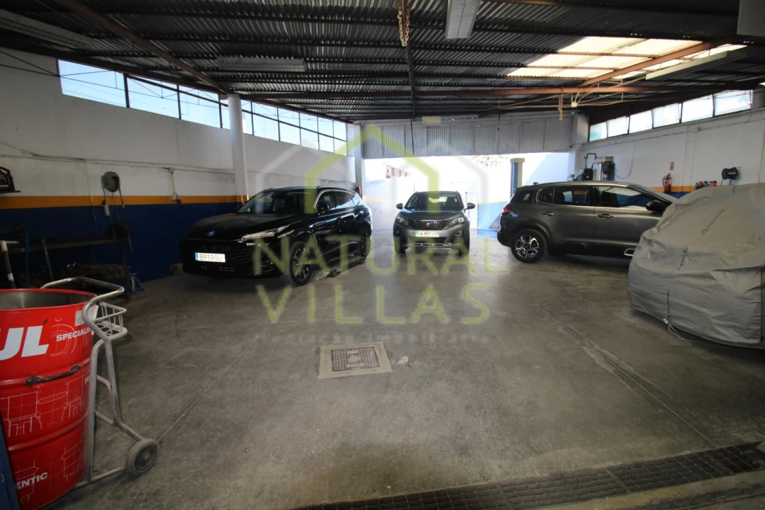 Armazém para Venda em Santa Barbara de Nexe Foto 11