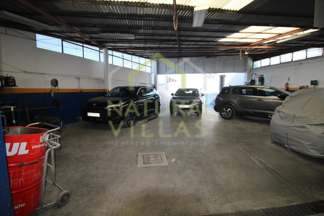 Armazém para Venda em Santa Barbara de Nexe Foto 12