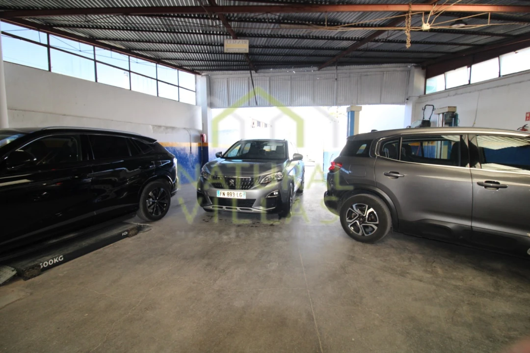 Armazém para Venda em Santa Barbara de Nexe Foto 13