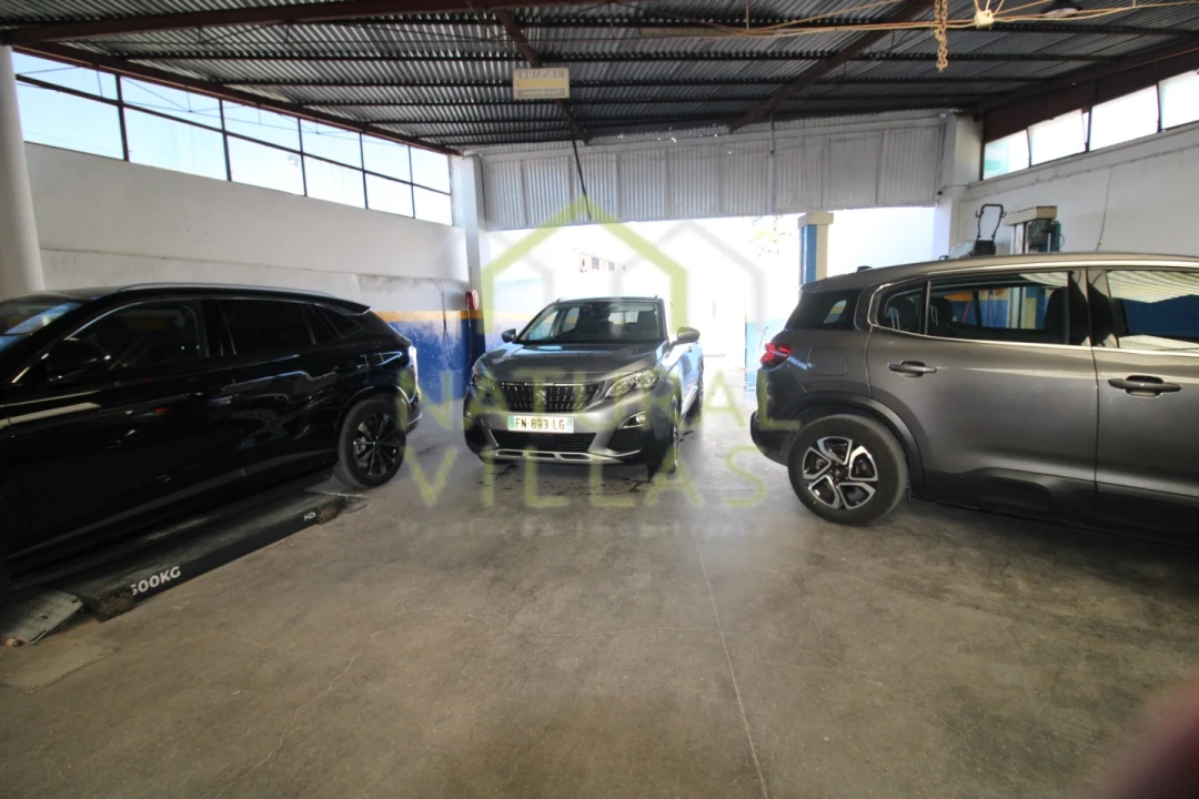 Armazém para Venda em Santa Barbara de Nexe Foto 14