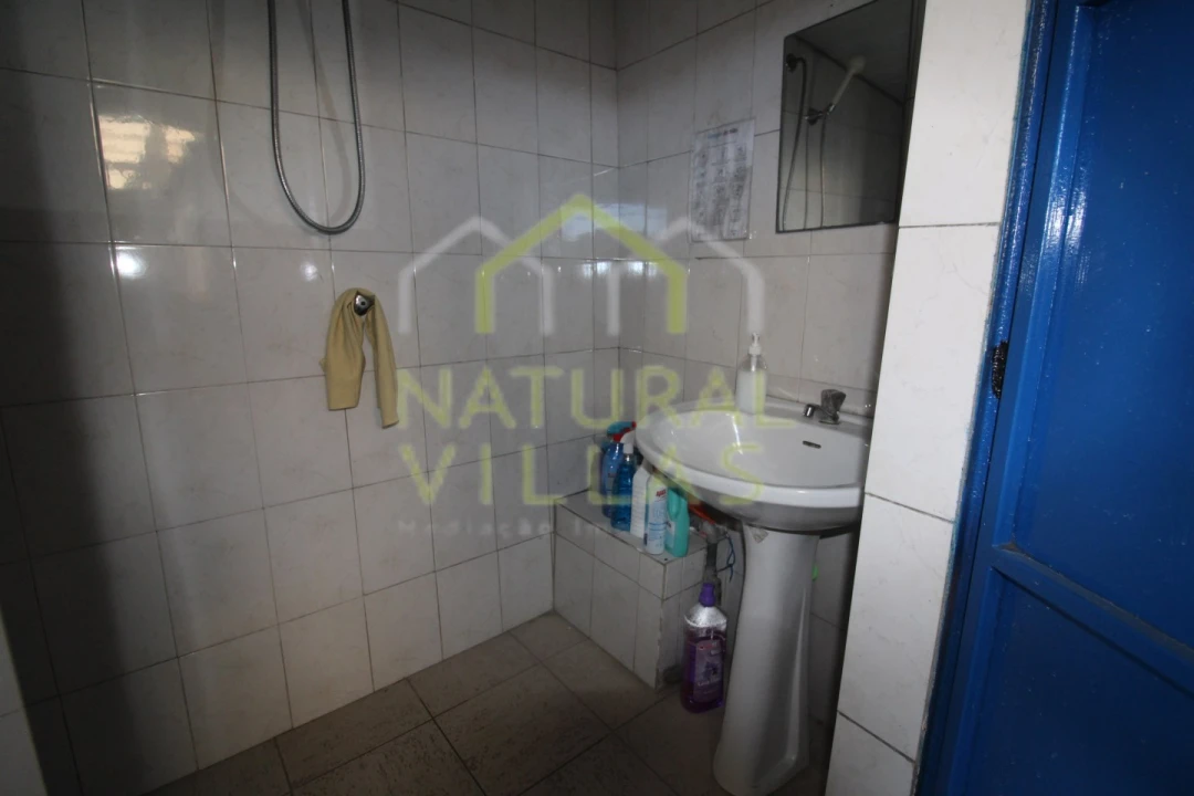 Armazém para Venda em Santa Barbara de Nexe Foto 17