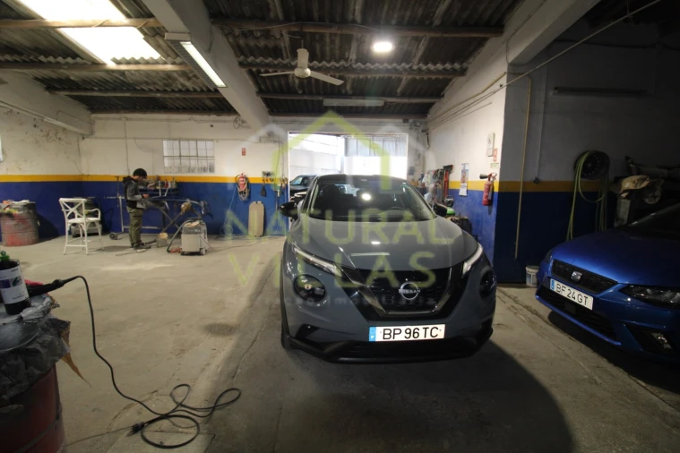 Armazém para Arrendamento em Santa Barbara de Nexe Foto 2