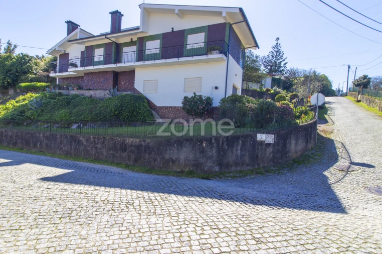 Moradia T3 para Venda em Real, Dume e Semelhe Foto 1