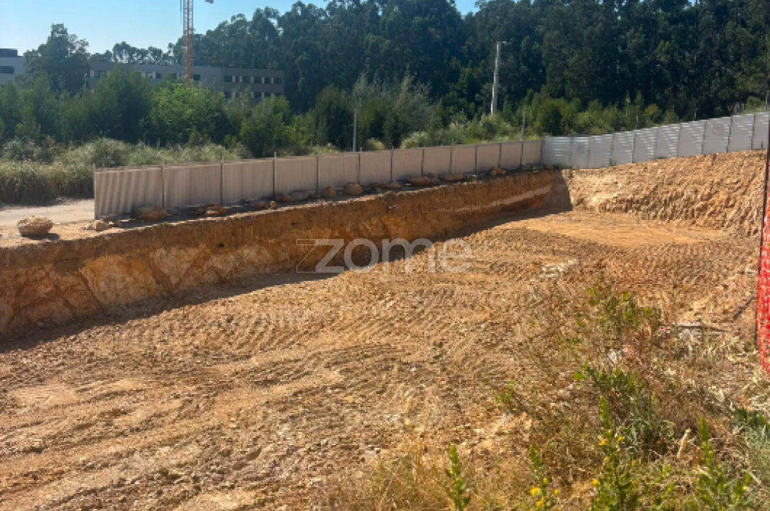 Apartamento T4 para Venda em Fânzeres e São Pedro da Cova Foto 2