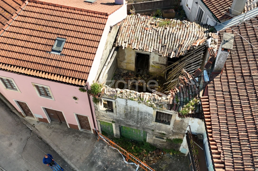 Moradia T2 para Venda em Portunhos e Outil Foto 1