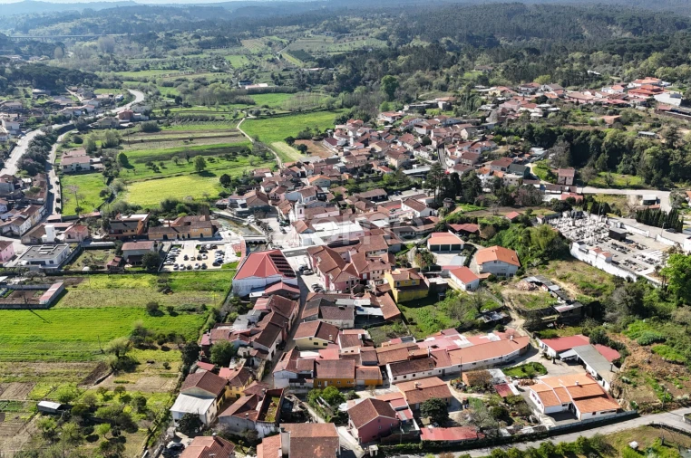 Moradia T2 para Venda em Portunhos e Outil Foto 15