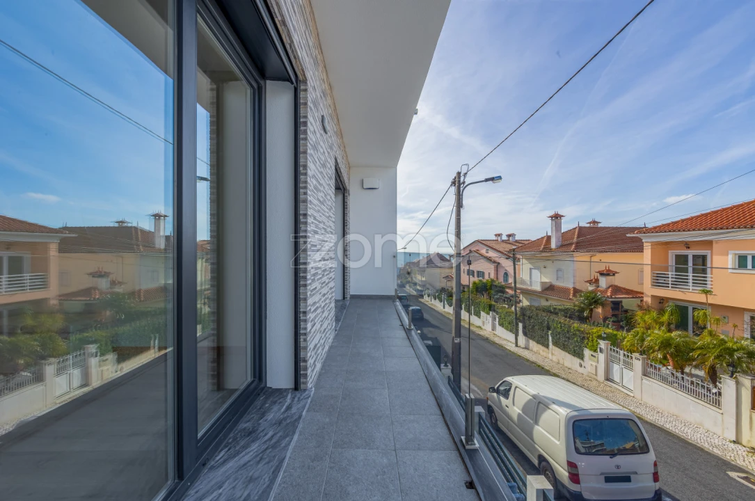 Moradia T3 para Venda em Pontinha e Famões Foto 25