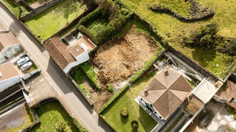 Terreno para Venda em Ponta Delgada (São Sebastião)