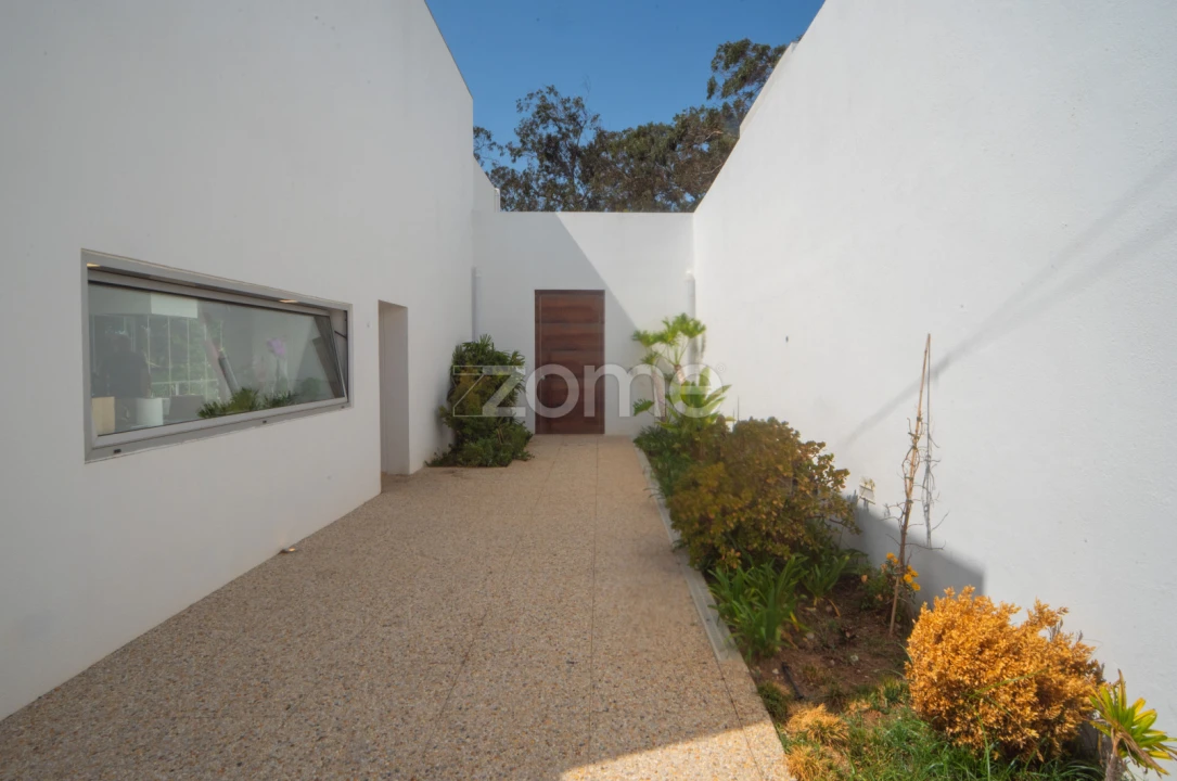 Moradia T4 para Venda em Rio de Mouro Foto 2