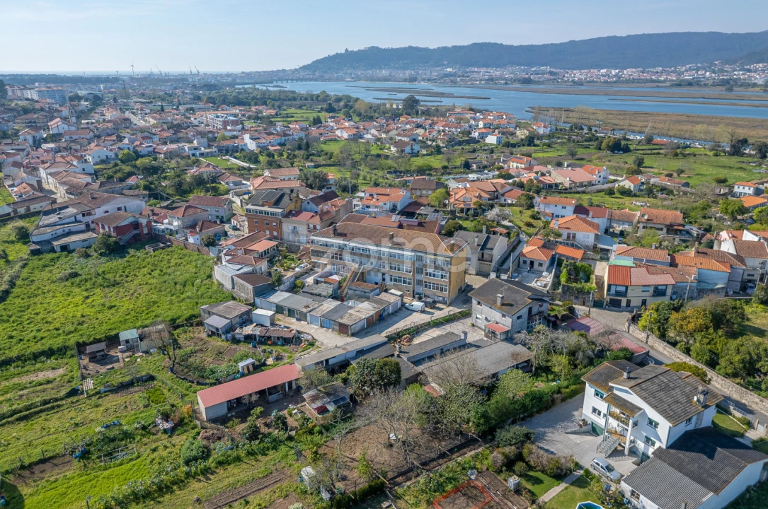 Apartamento T3 para Venda em Darque Foto 4