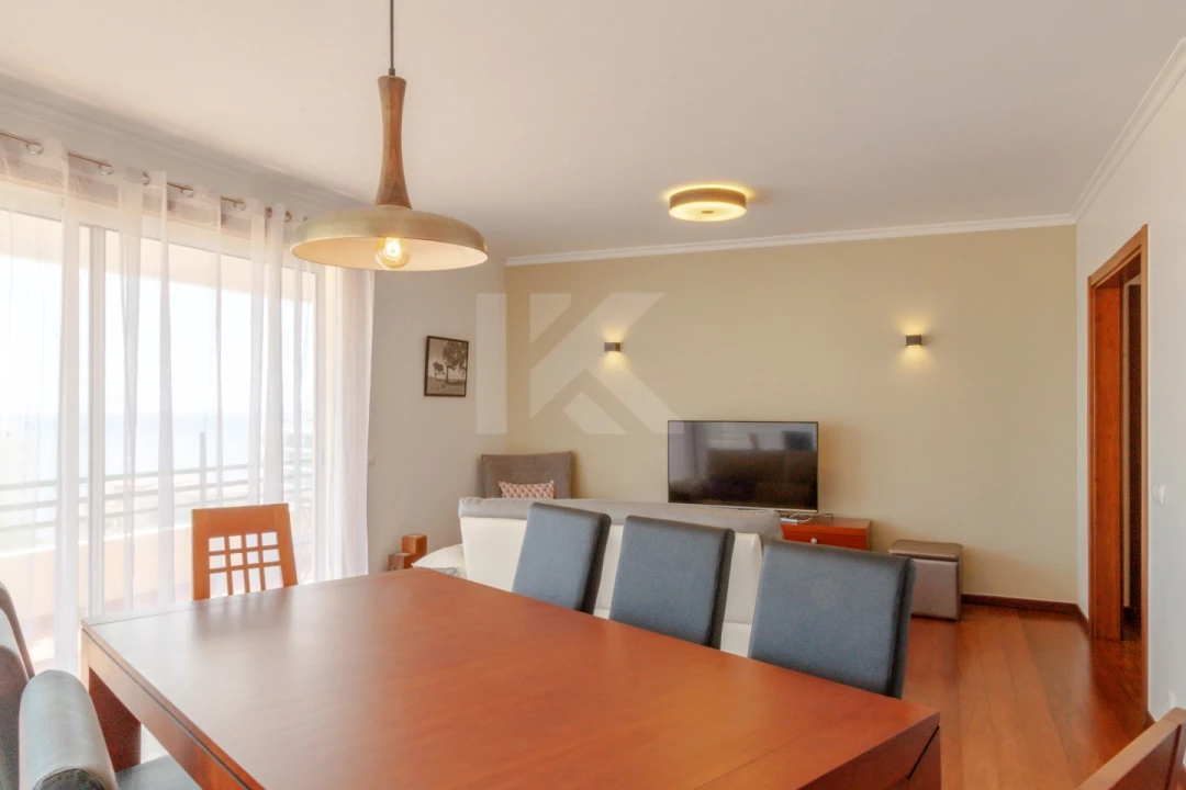 Apartamento T3 para Arrendamento em São Martinho Foto 4