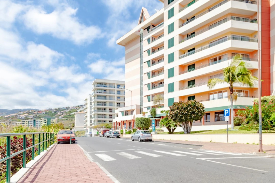 Apartamento T3 para Arrendamento em São Martinho Foto 35