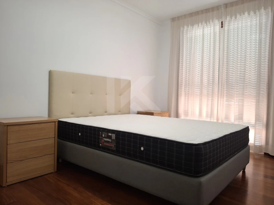 Apartamento T3 para Arrendamento em São Martinho Foto 17