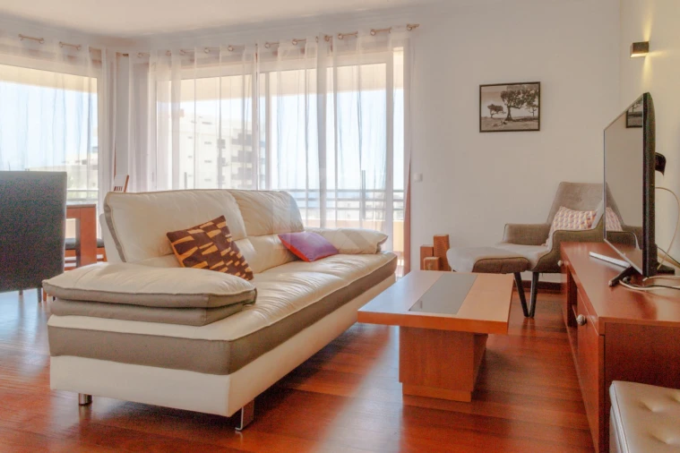 Apartamento T3 para Arrendamento em São Martinho Foto 1