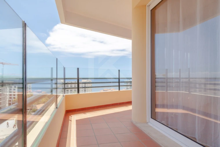 Apartamento T3 para Arrendamento em São Martinho Foto 22