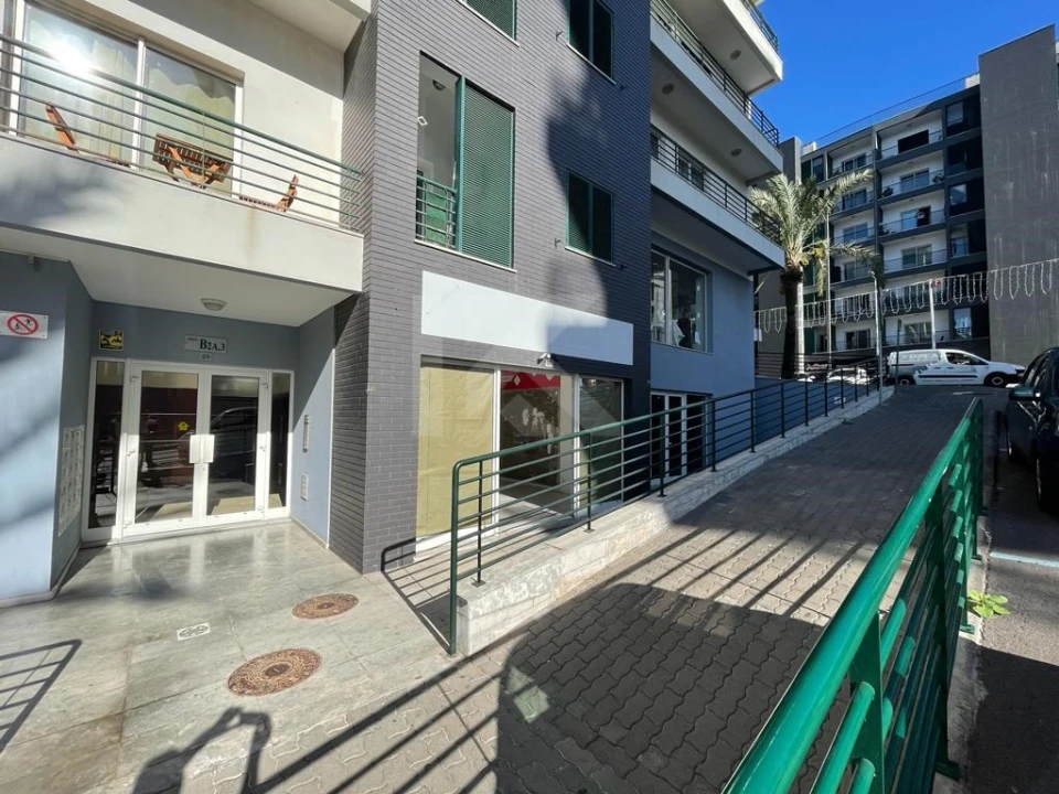 Loja para Arrendamento em São Martinho Foto 15