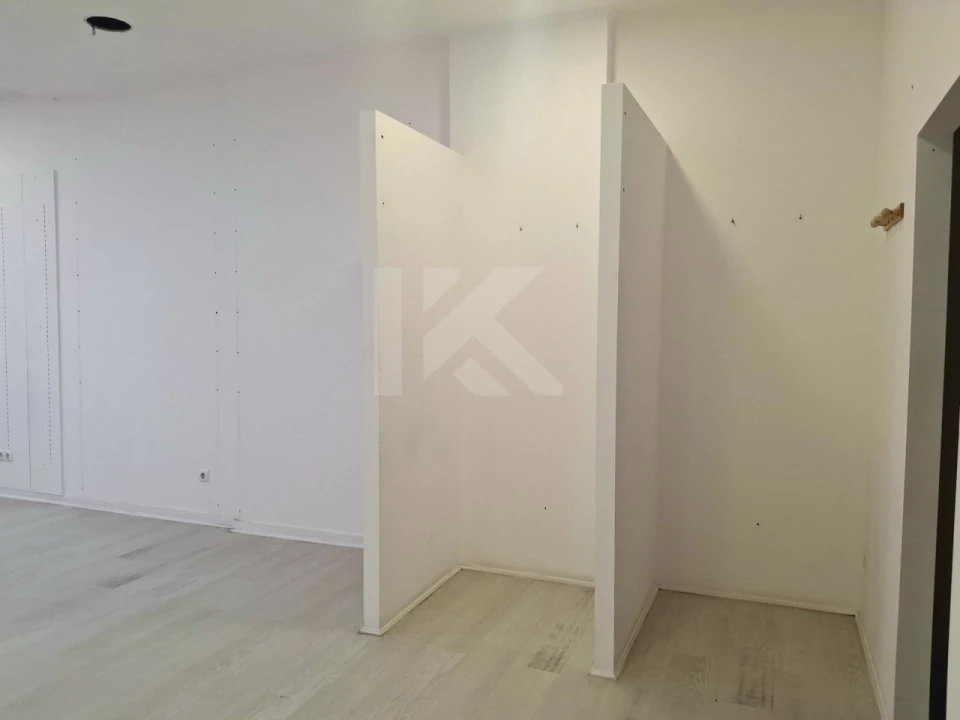 Loja para Arrendamento em São Martinho Foto 7