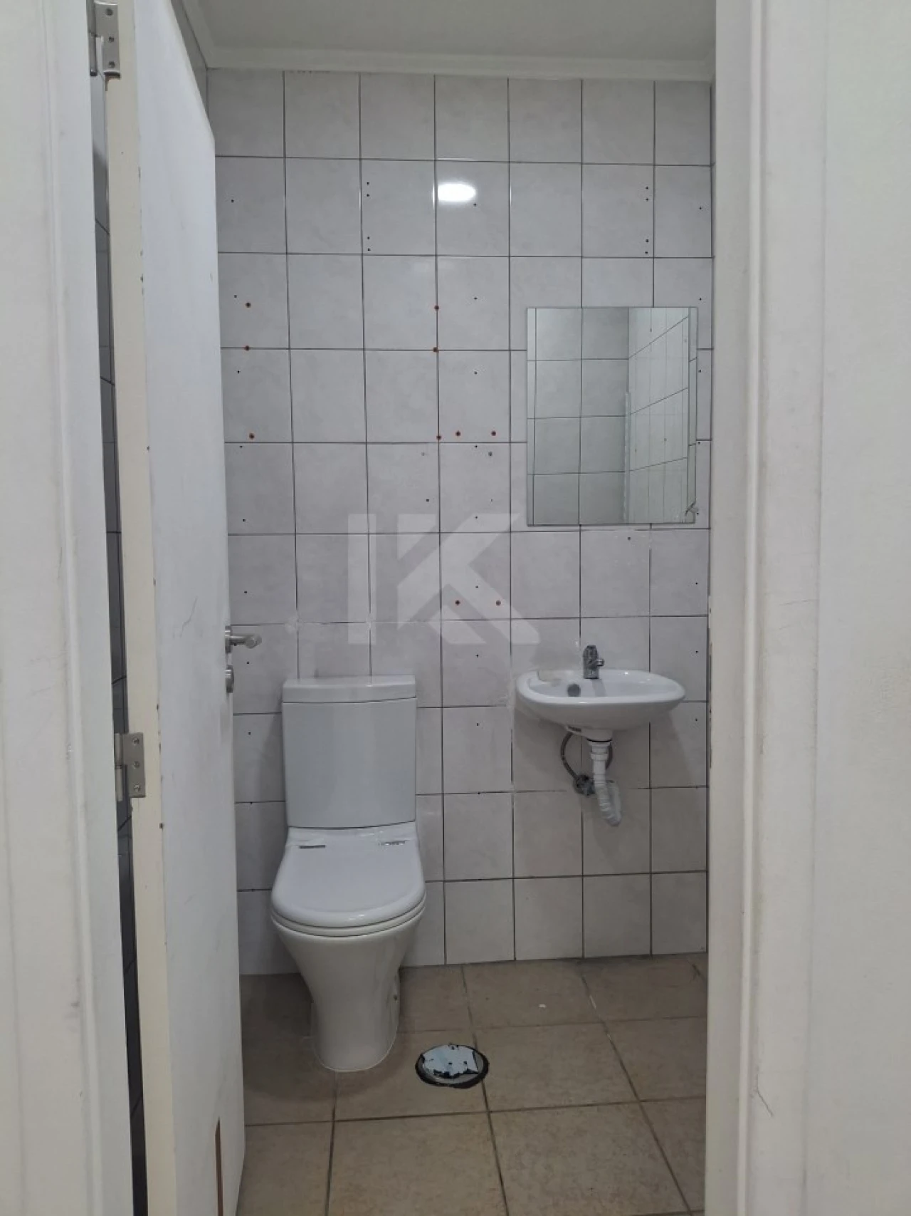 Loja para Arrendamento em São Martinho Foto 9