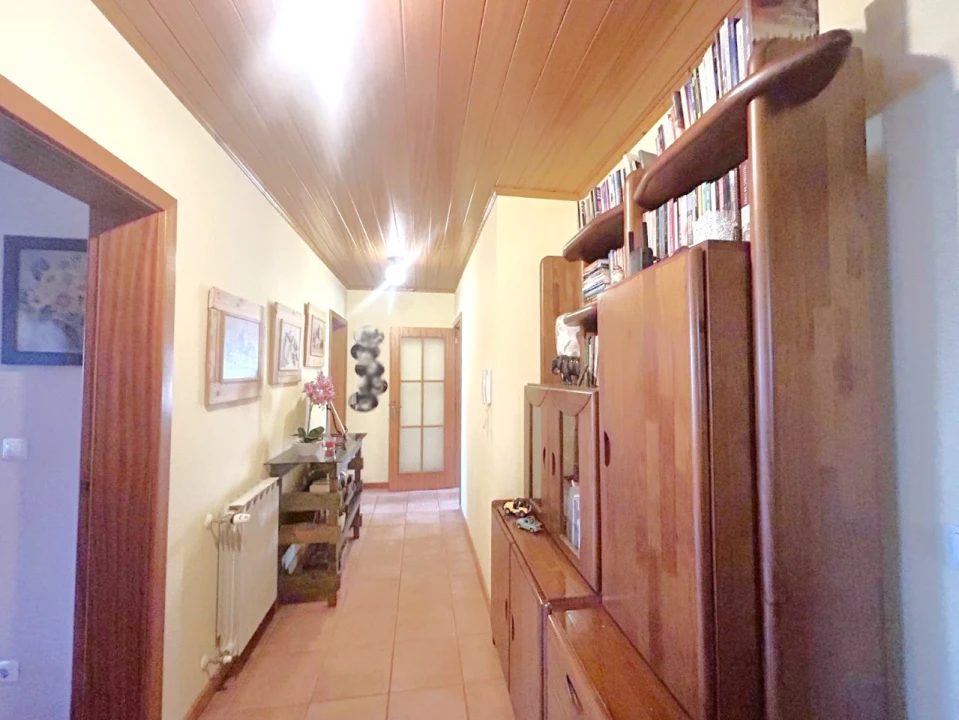 Moradia T3 para Venda em Oiã Foto 8