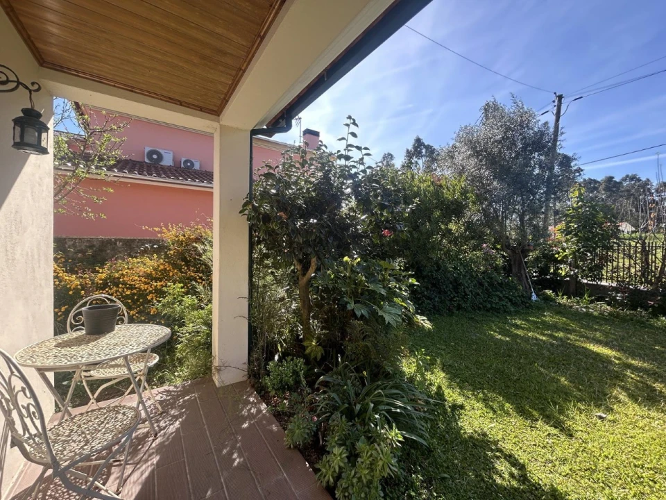 Moradia T3 para Venda em Oiã Foto 26