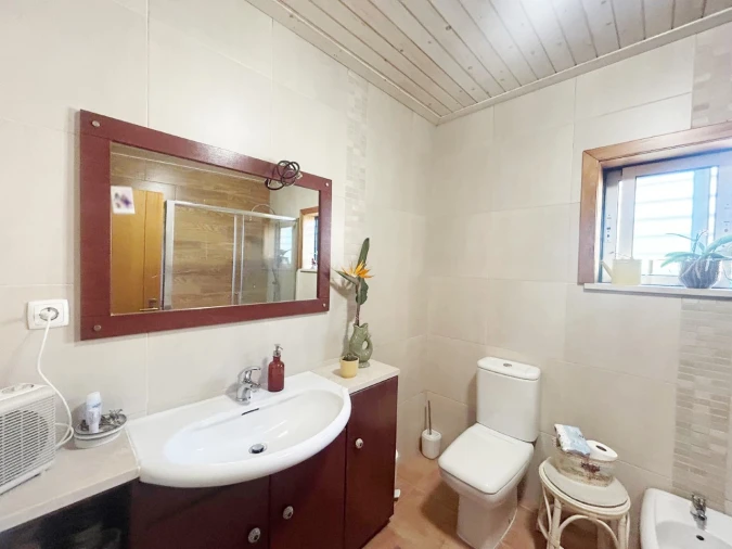 Moradia T3 para Venda em Oiã Foto 13