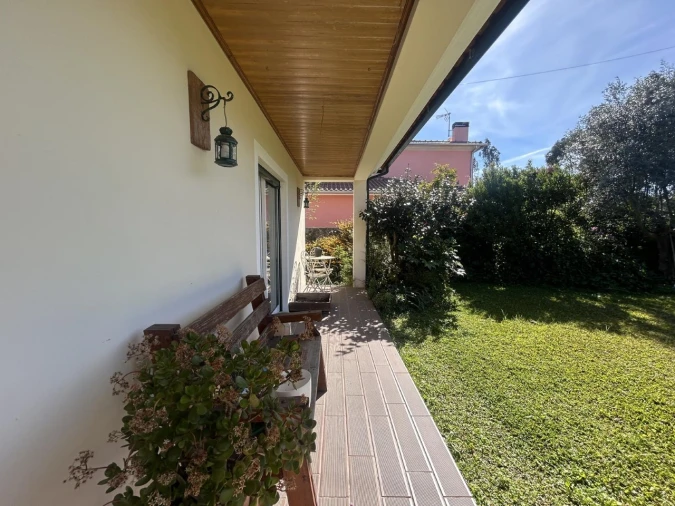 Moradia T3 para Venda em Oiã Foto 27