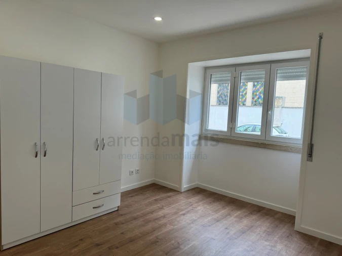 Apartamento T3 para Arrendamento em Santa Clara e Castelo Viegas Foto 20