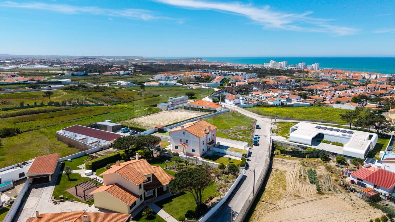 Moradia T4 para Venda em A dos Cunhados e Maceira Foto 47