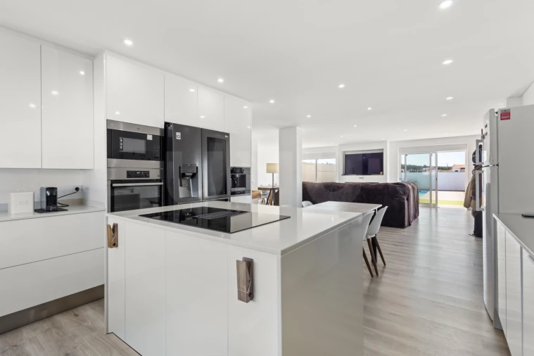 Moradia T4 para Venda em A dos Cunhados e Maceira Foto 3