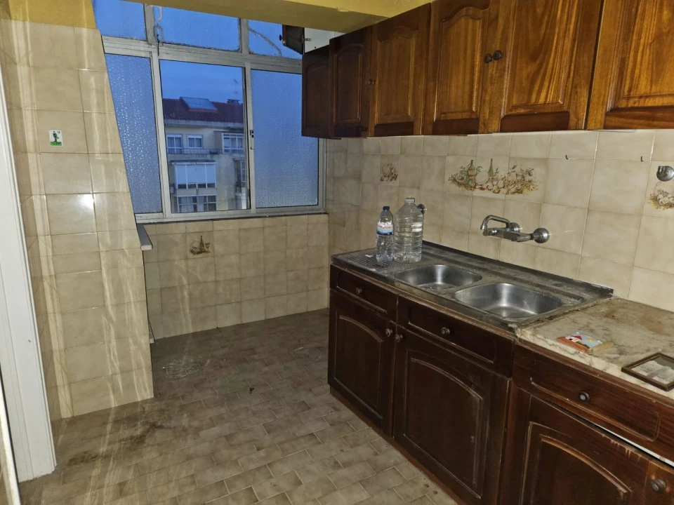 Apartamento T2 para Venda em Queluz e Belas Foto 1