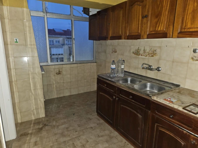 Apartamento T2 para Venda em Queluz e Belas Foto 1