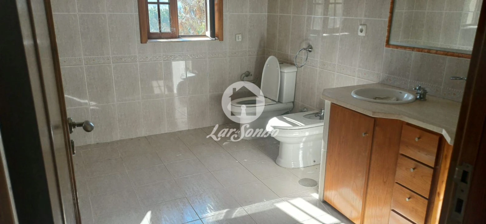 Moradia T5 para Venda em Meinedo Foto 12