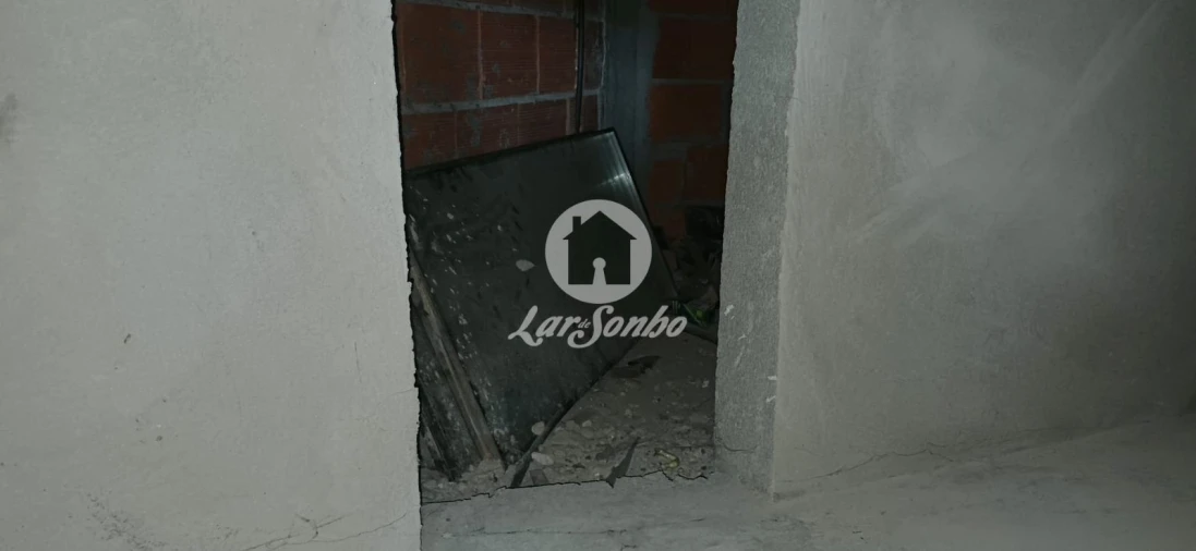 Moradia T5 para Venda em Meinedo Foto 17