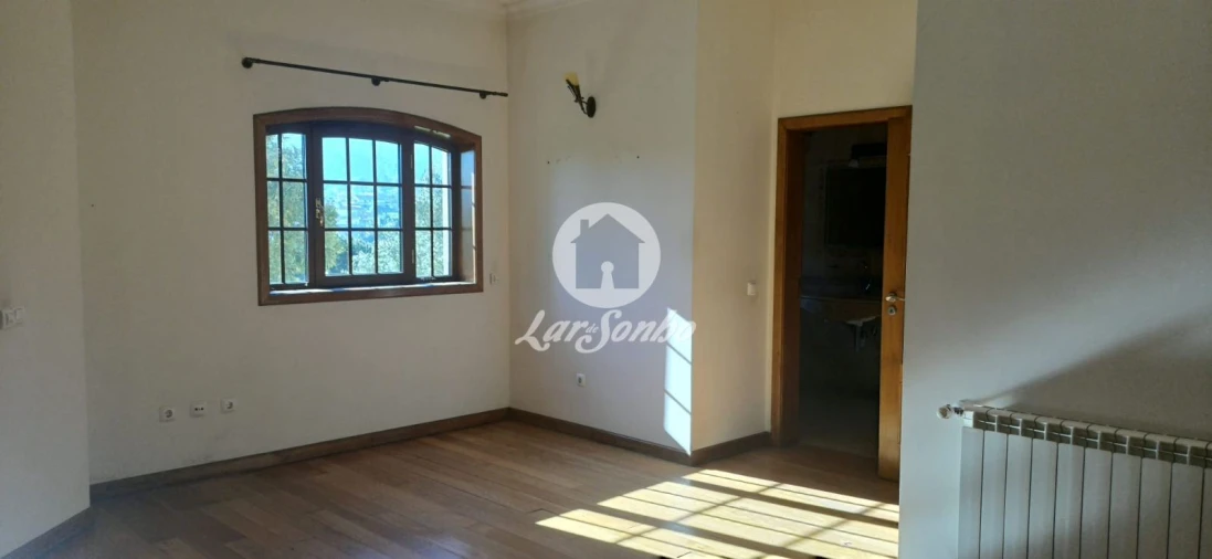 Moradia T5 para Venda em Meinedo Foto 19