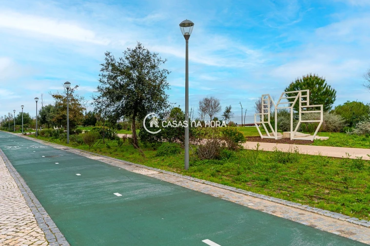 Apartamento T1 para Arrendamento em Marvila Foto 21