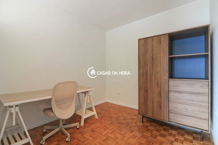 Apartamento T1 para Arrendamento em Cidade da Maia Foto 16