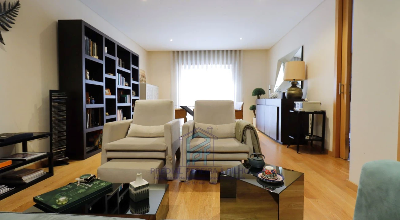 Apartamento T2 para Venda em Rio Tinto Foto 4