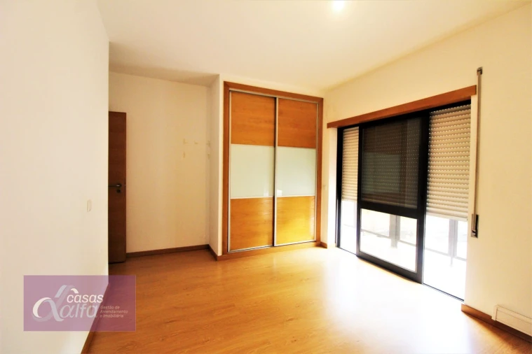 Apartamento T3 para Arrendamento em Leiria, Pousos, Barreira e Cortes Foto 15