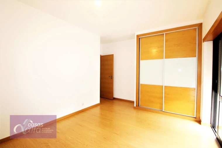 Apartamento T3 para Arrendamento em Leiria, Pousos, Barreira e Cortes Foto 16