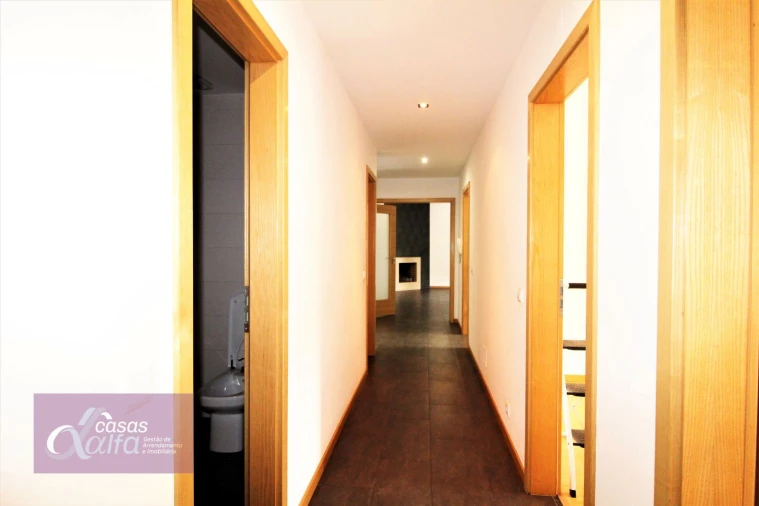 Apartamento T3 para Arrendamento em Leiria, Pousos, Barreira e Cortes Foto 17