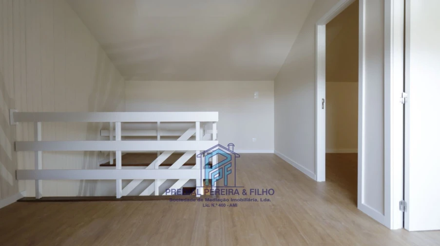 Apartamento T5 para Venda em Cidade da Maia Foto 23