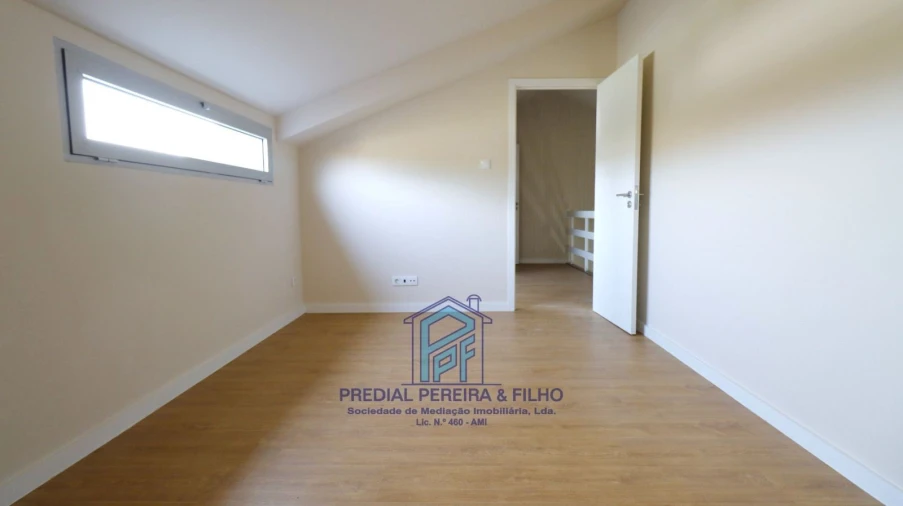 Apartamento T5 para Venda em Cidade da Maia Foto 28