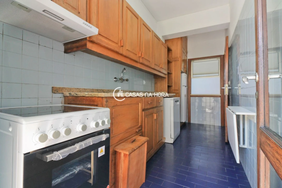 Apartamento T2 para Arrendamento em Ramalde Foto 7