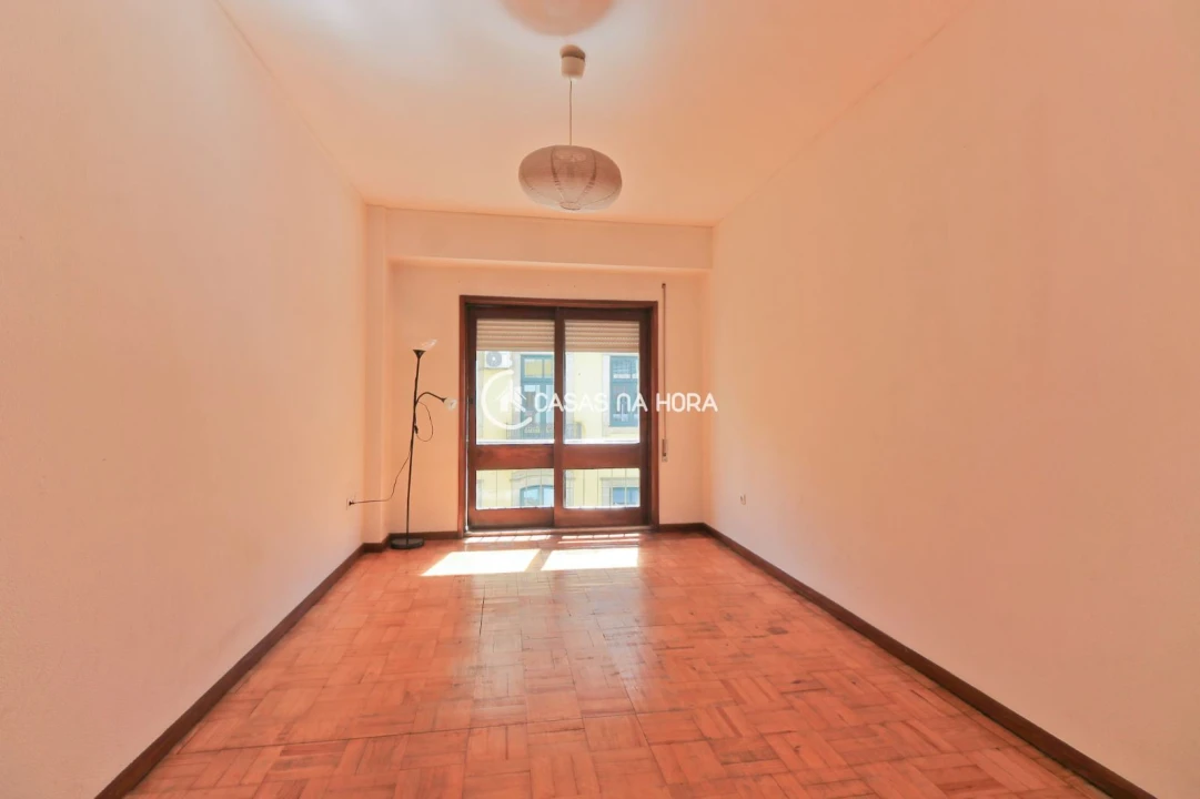 Apartamento T2 para Arrendamento em Ramalde Foto 15