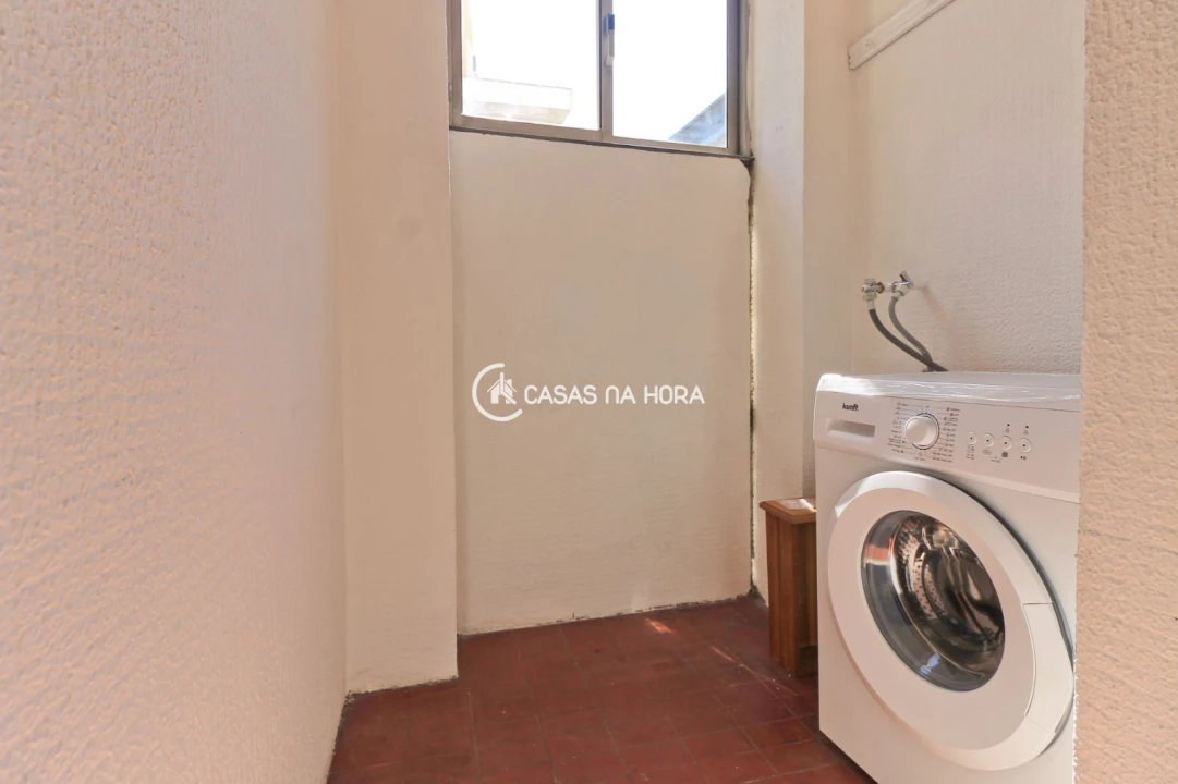 Apartamento T2 para Arrendamento em Ramalde Foto 17