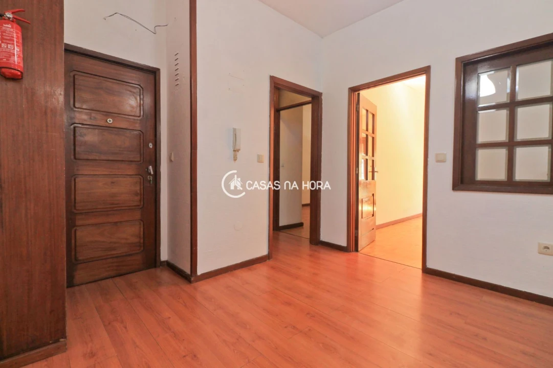 Apartamento T2 para Arrendamento em Ramalde Foto 21