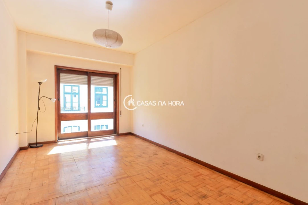 Apartamento T2 para Arrendamento em Ramalde Foto 22