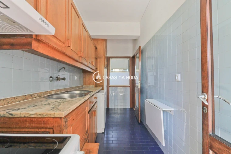 Apartamento T2 para Arrendamento em Ramalde Foto 2