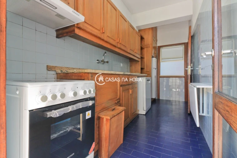 Apartamento T2 para Arrendamento em Ramalde Foto 11